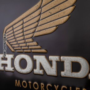 Schild Honda - Motorcycles